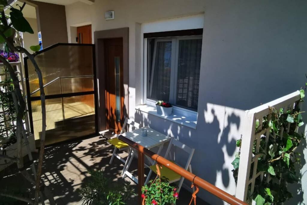 Premium Apartment Nera Zara Esterno foto