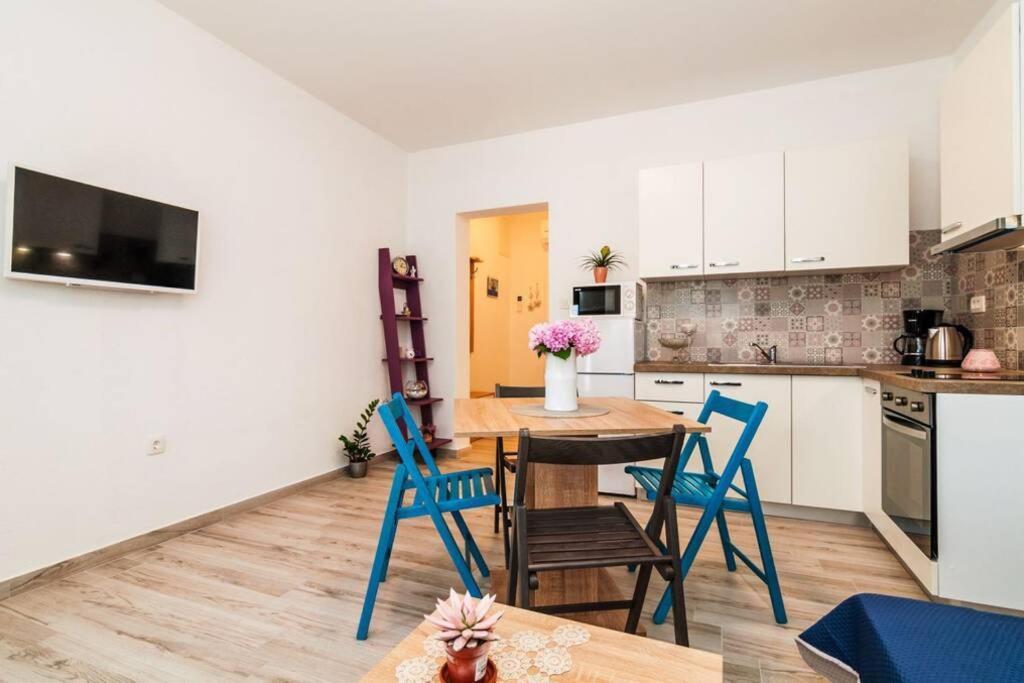 Premium Apartment Nera Zara Esterno foto