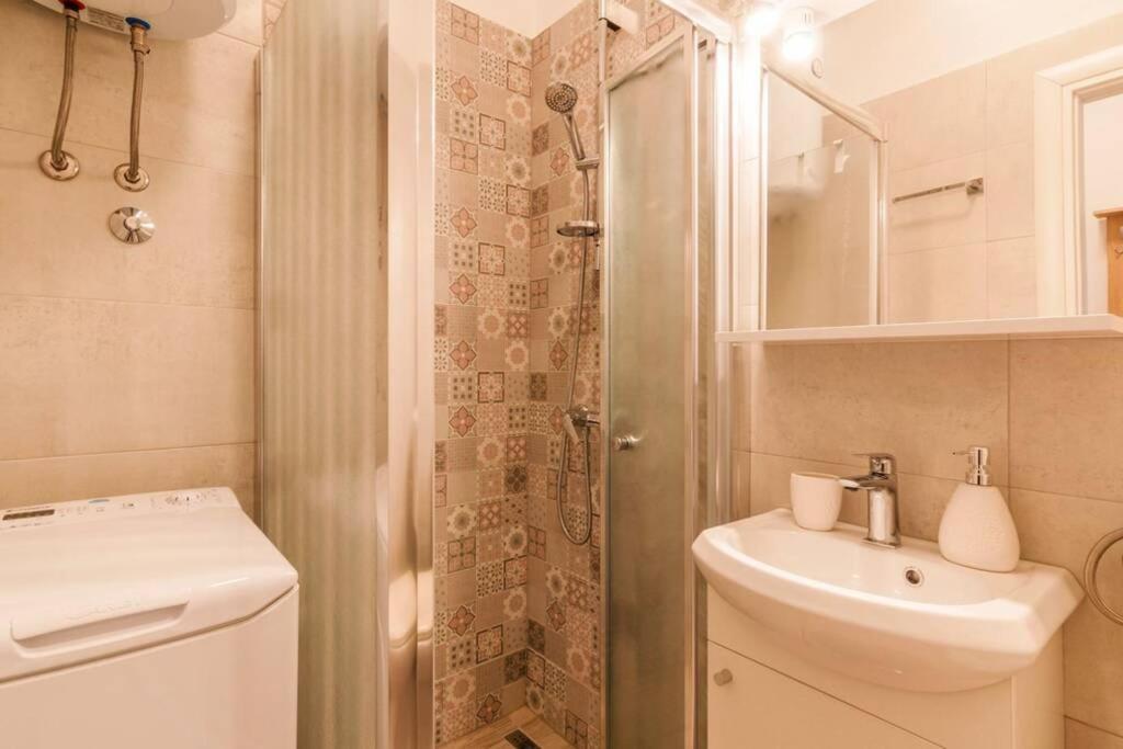 Premium Apartment Nera Zara Esterno foto