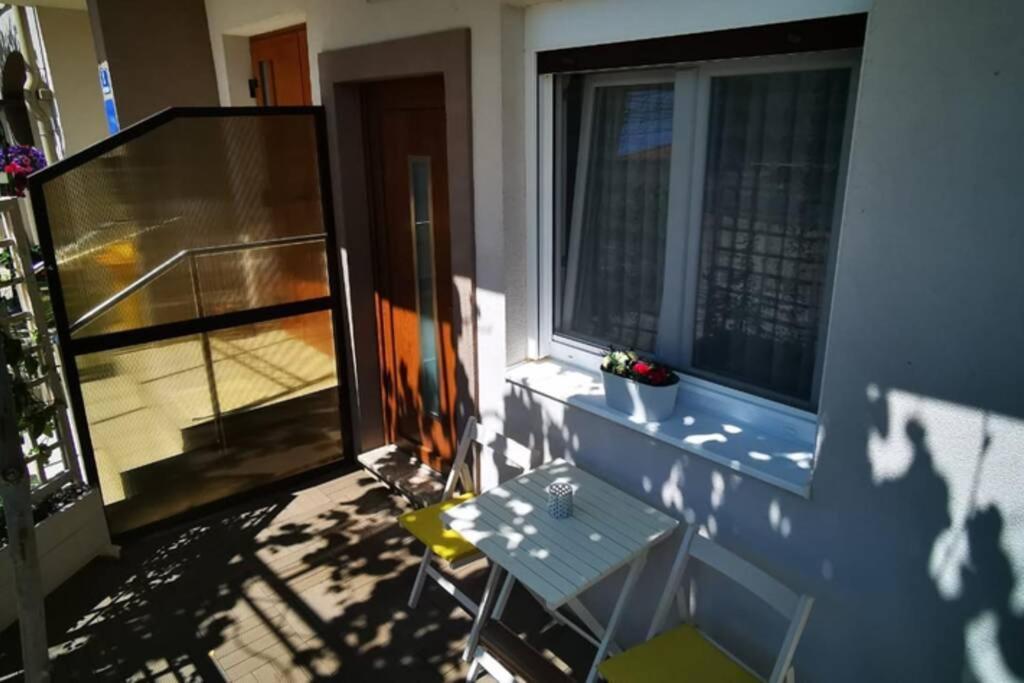 Premium Apartment Nera Zara Esterno foto